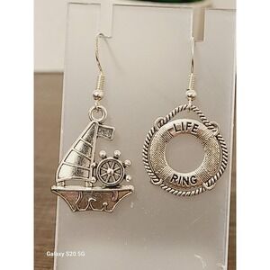 Handmade Nautical Sailboat Life Ring Charm Dangle Earrings‎ Silver Tone NEW